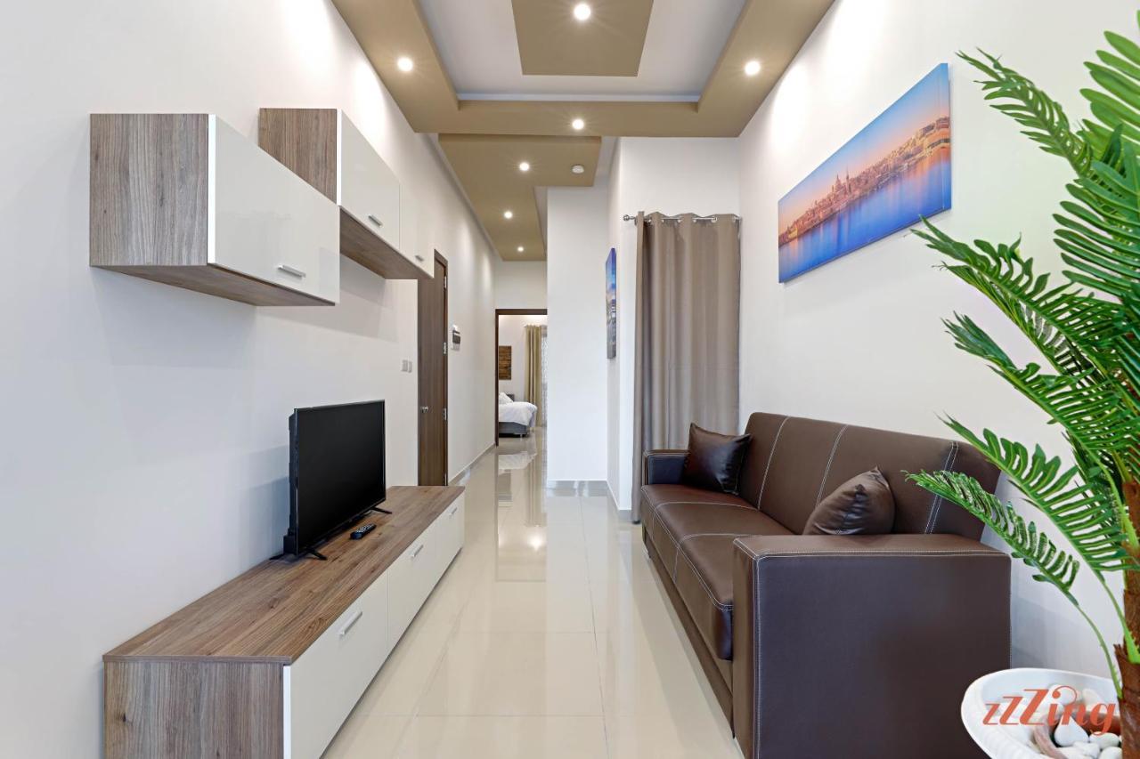 Gem Beachfront Apt With Amazing Bay And Sea Views Birżebbuġa エクステリア 写真